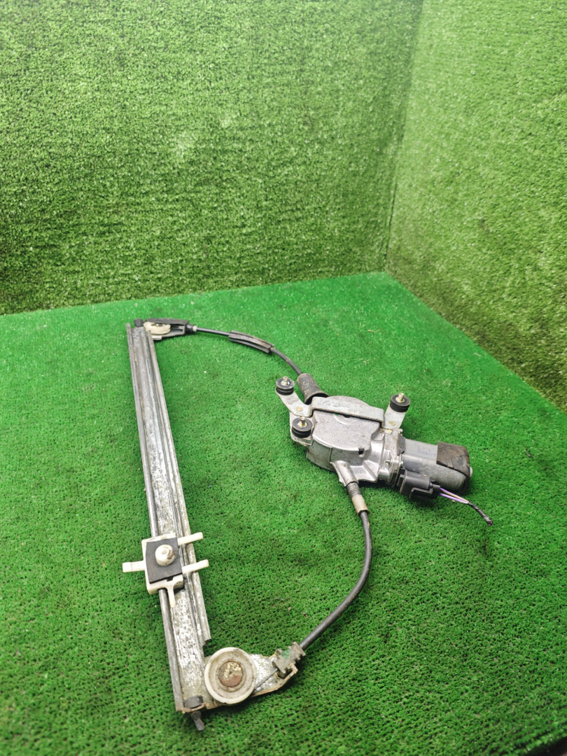 стеклоподъемник электрический передний правый Fiat Palio 1 поколение 2000, 1.2 л., бензин, МКПП, универсал, 46446618 - фото №1