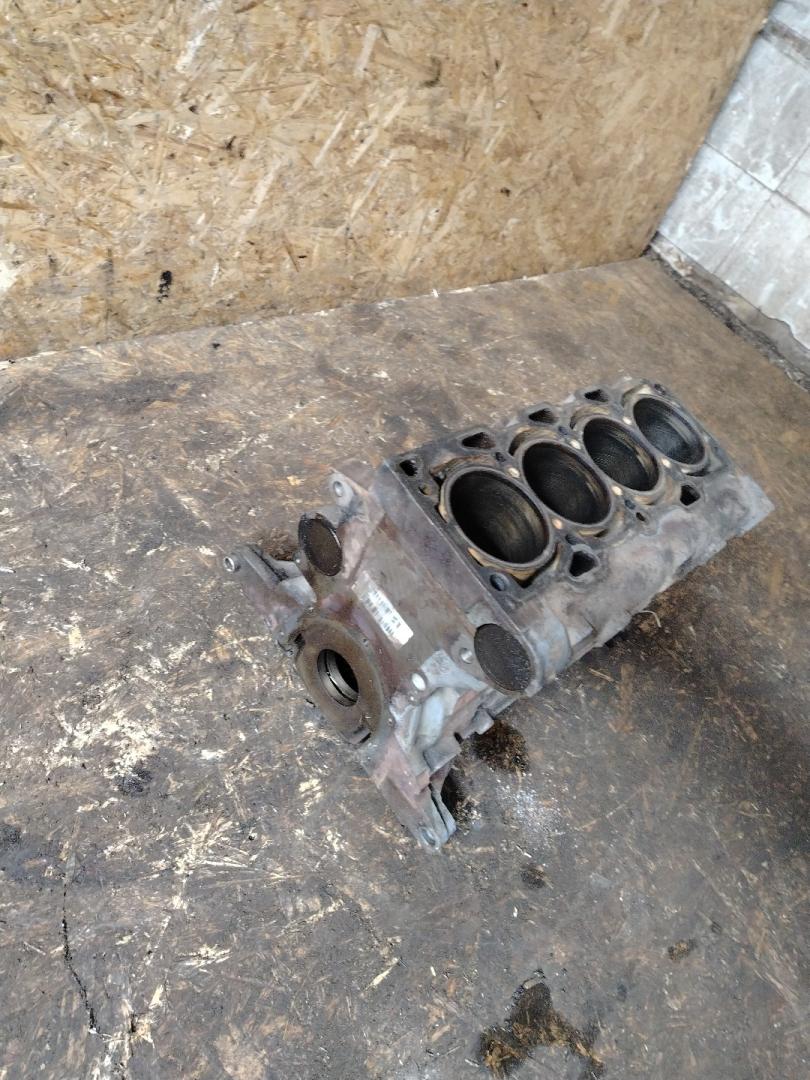 блок цилиндров Alfa Romeo 156 1 поколение 1999, 2.0 л., бензин, МКПП, седан, AR32301 - фото №1