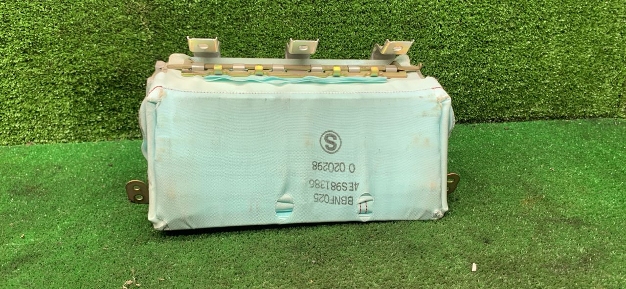 подушка безопасности пассажира Toyota Picnic 1 поколение XM10 2000, 2.0 л., бензин, МКПП, минивэн - фото №1