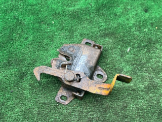 замок капота Daewoo Nubira J100 1999, 2.0 л., бензин, МКПП, универсал