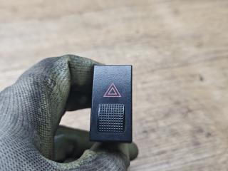 кнопка аварийной сигнализации Daewoo Nubira J150/J190 [рестайлинг] 2001, 2.0 л., X 20 SED, бензин, МКПП, хетчбэк 5 дв.