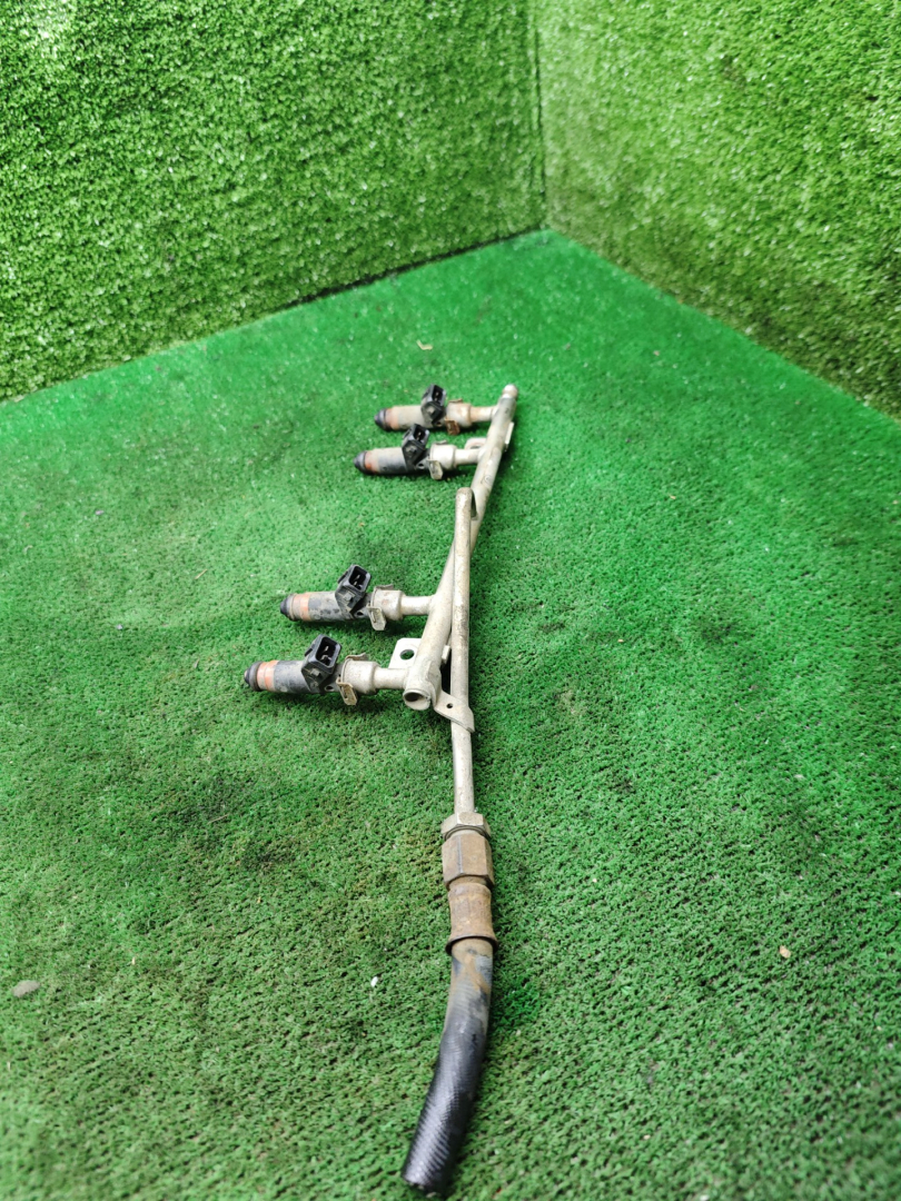 форсунка Lada 2114 1 поколение 2005, 1.5 л., бензин, МКПП, хетчбэк 5 дв., VAZ20734 - фото №1