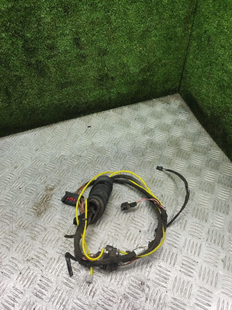 дверная проводка Mercedes-Benz A-Класс W168 2000, 1.6 л., бензин, МКПП, хетчбэк 5 дв. - фото №1