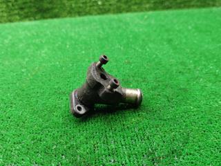 фланец (тройник) системы охлаждения Volkswagen Passat B4 1995, 2.0 л., бензин, МКПП