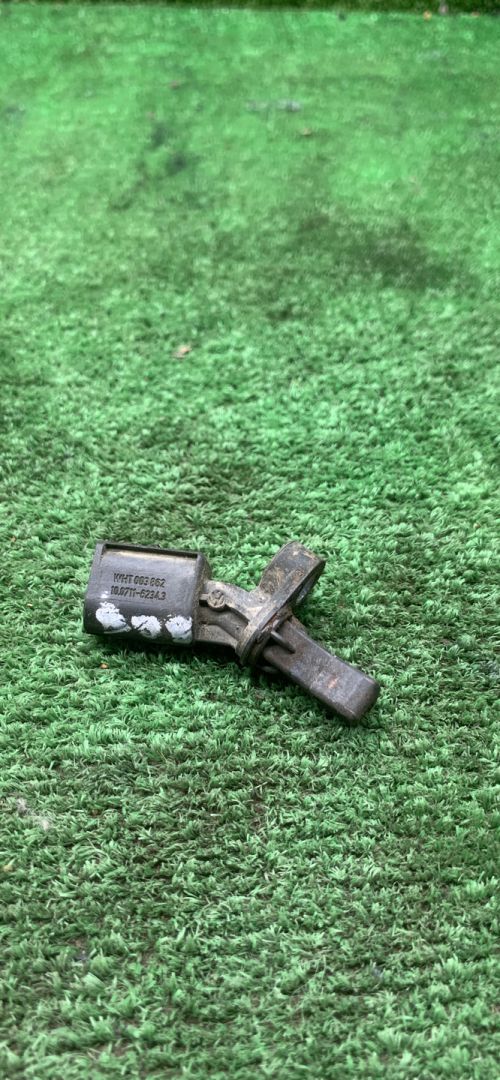 датчик ABS Volkswagen Polo Sedan 1 поколение 2015, 1.6 л., МКПП, седан - фото №1