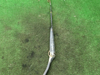 щеткодержатель (поводок стеклоочистителя, дворник) Mazda 626 GE [рестайлинг] 1997, 1.8 л., бензин, МКПП, хетчбэк 5 дв.