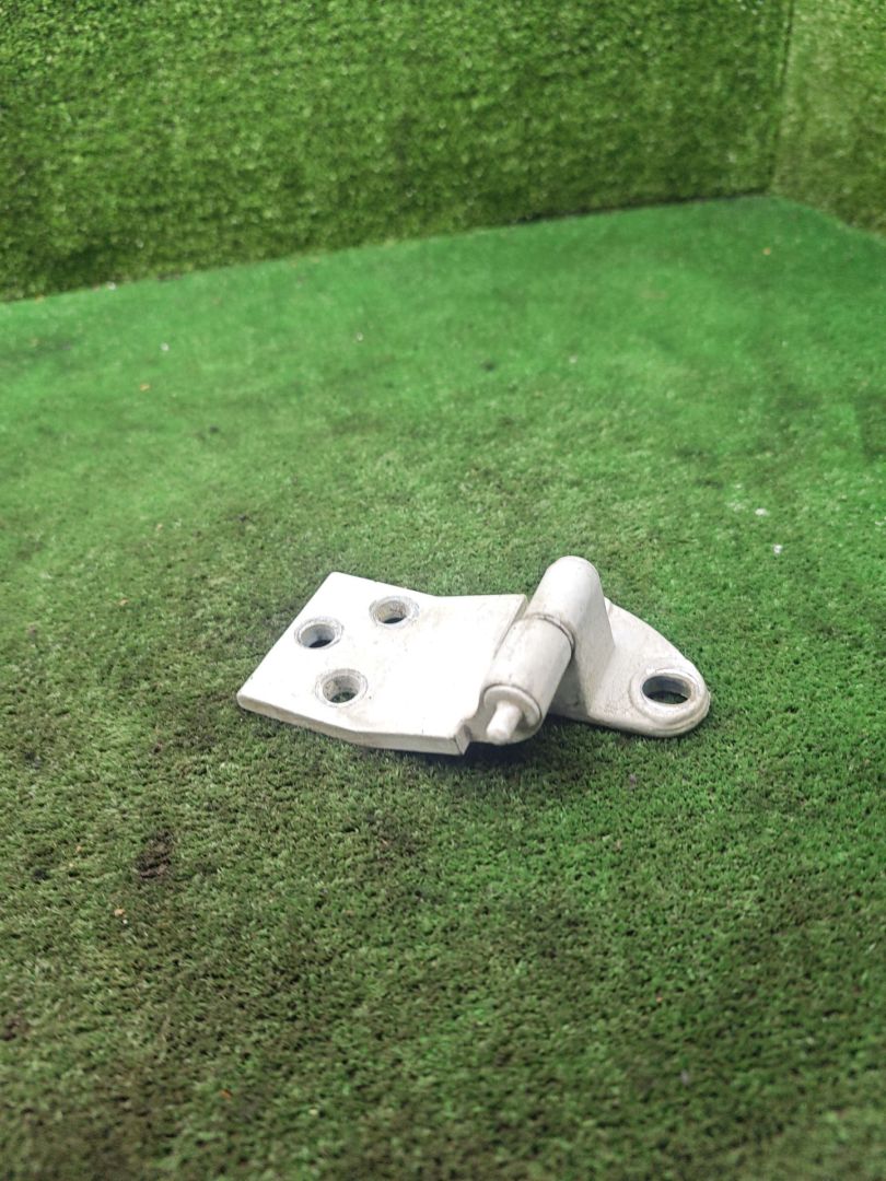 петля двери Mercedes-Benz Vito W638 2002, 2.2 л., CDi, дизель, МКПП, микроавтобус - фото №1