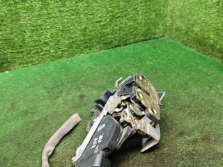 замок двери передней правой Toyota Picnic 1 поколение XM10 1999, 2.2 л., 3C-TE, дизель, МКПП, минивэн