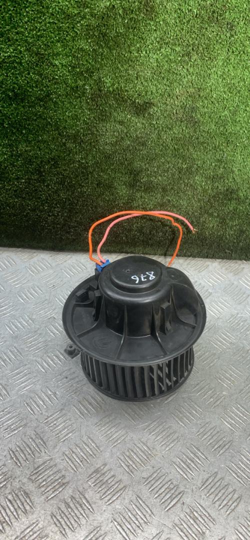 моторчик печки Alfa Romeo 156 1 поколение 1999, 2.0 л., бензин, МКПП, седан - фото №1