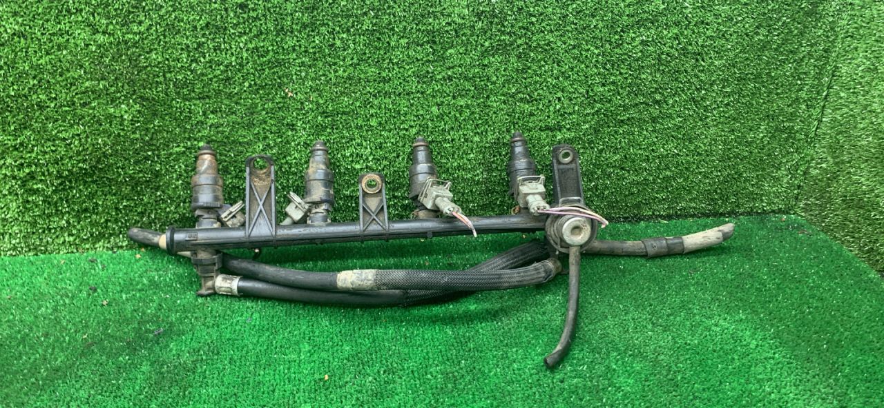 форсунка Renault Scenic 1 поколение 1998, 1.6 л., бензин, МКПП, минивэн, 866313 - фото №1