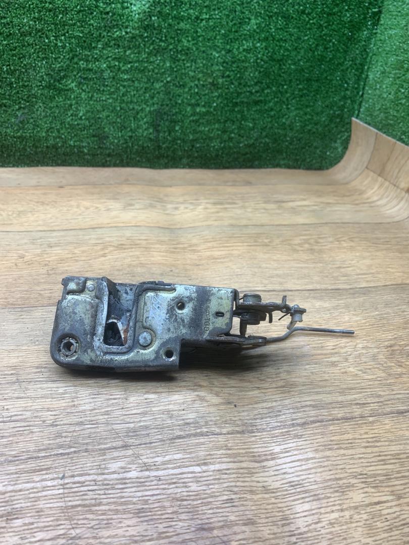 замок двери передней правой Volkswagen Transporter T4 1998, 1.9 л., дизель, МКПП, микроавтобус - фото №1