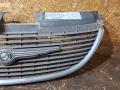решетка радиатора Chrysler Town and Country 4 поколение 2002, 3.8 л., бензин, АКПП, минивэн, 4857300AA, 4857292AA - фото №6