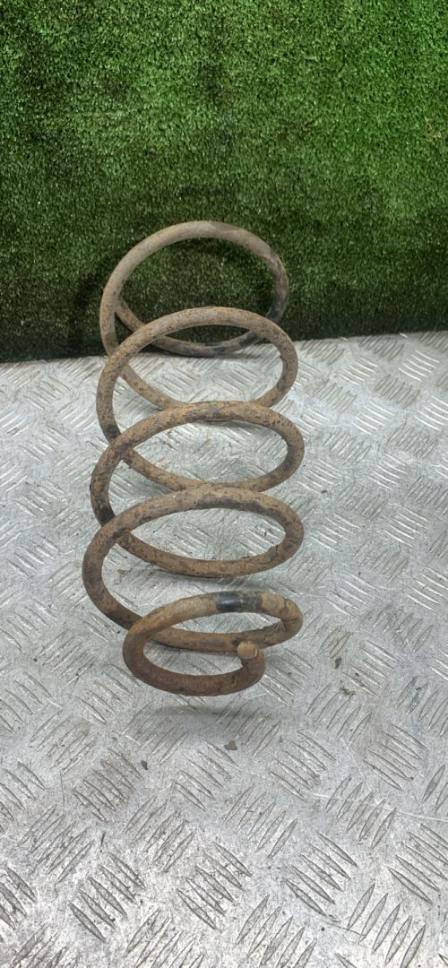 пружина передняя Fiat Punto 1 поколение 1995, 1.2 л., бензин, МКПП, хетчбэк 5 дв. - фото №1