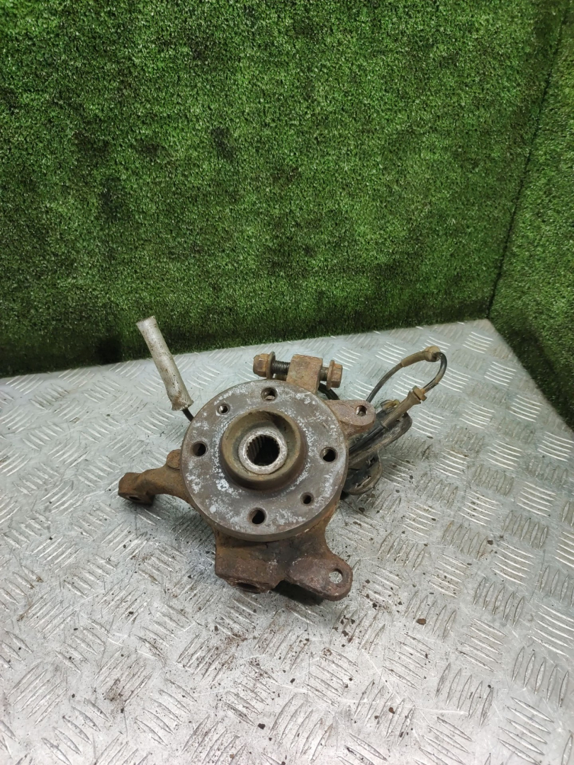 ступица передняя правая Renault Laguna 1 поколение 1998, 1.8 л., бензин, МКПП, универсал - фото №1