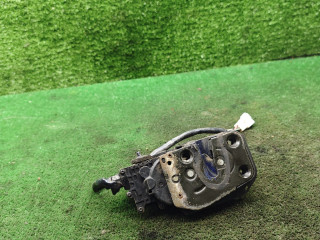 замок двери задней правой Mazda 626 GE [рестайлинг] 1997, 1.8 л., бензин, МКПП, хетчбэк 5 дв.