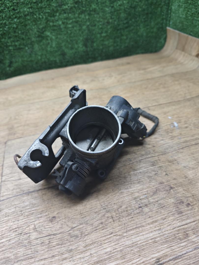 заслонка дроссельная Alfa Romeo 156 1 поколение 1999, 2.0 л., бензин, МКПП, седан, 0132008650 - фото №1