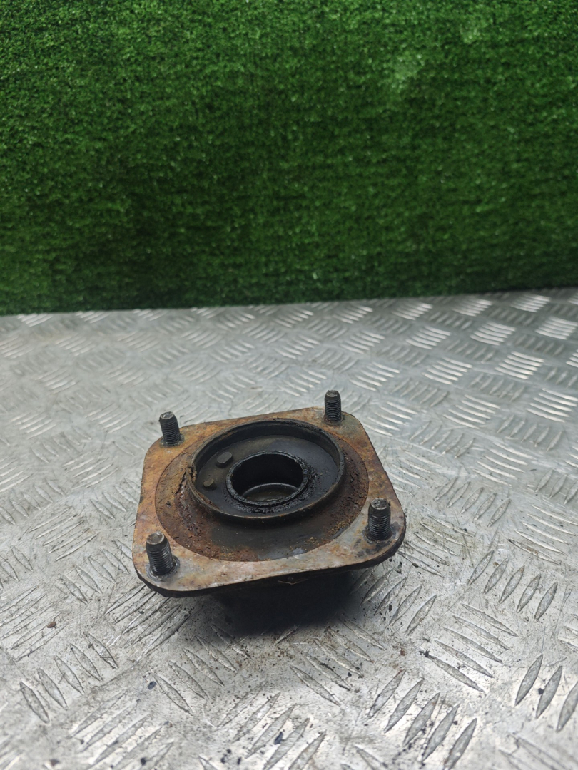 опора амортизатора верхняя (чашка) Kia Shuma 1 поколение 2000, 1.5 л., бензин, МКПП, лифтбэк - фото №1