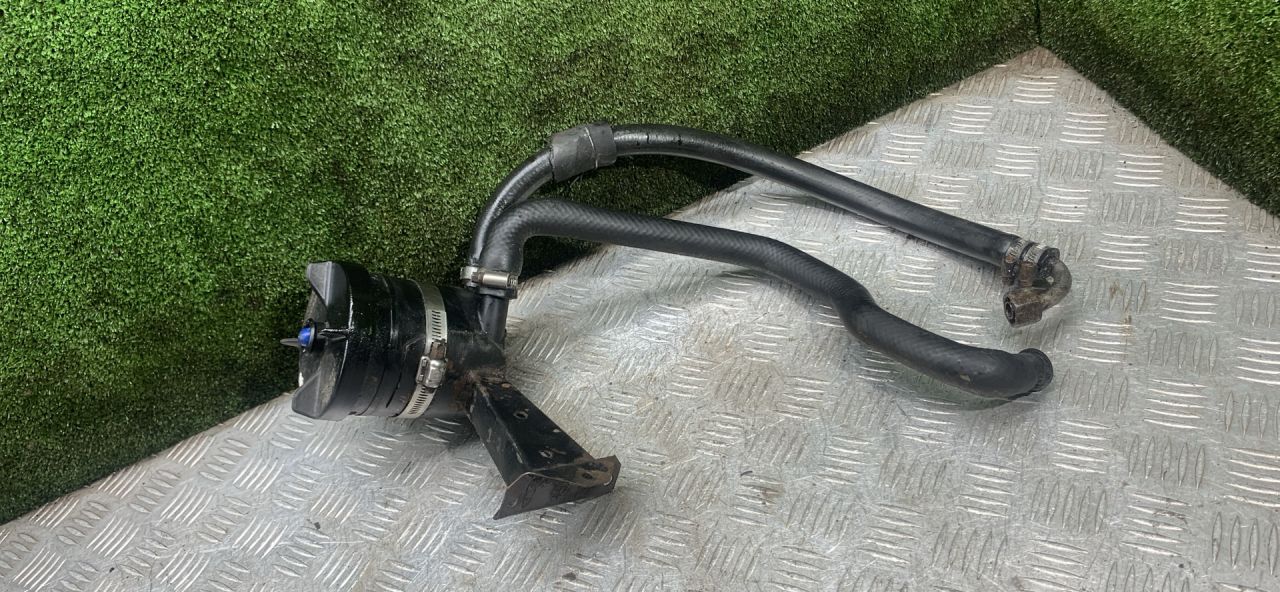 трубка гидроусилителя Mercedes-Benz T1 207-210D W601 1990, 2.3 л., дизель, МКПП, микроавтобус - фото №1