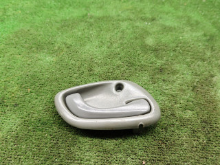 ручка внутренняя задняя правая Suzuki Baleno 1 поколение 1997, 1.6 л., бензин, МКПП, универсал