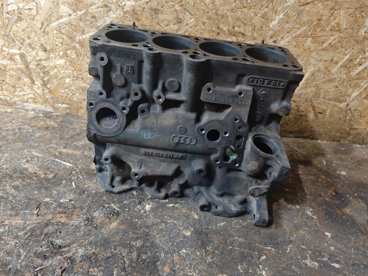 блок цилиндров Volkswagen Transporter T4 1998, 1.9 л., дизель, МКПП, микроавтобус, 1X - фото №1