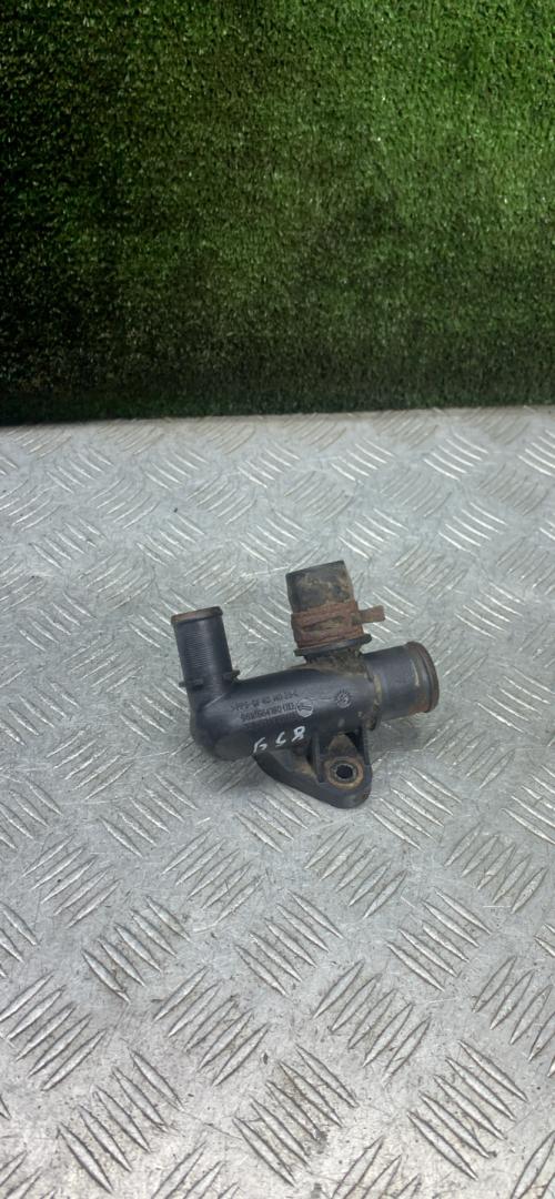 фланец (тройник) системы охлаждения Citroen Xantia 1 поколение 1995, 1.6 л., бензин, МКПП, хетчбэк 5 дв., 9618664180 - фото №1