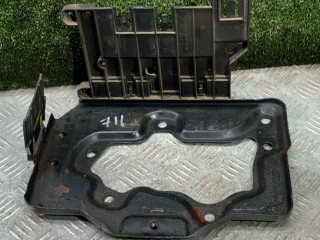 полка аккумулятора Opel Vectra B 1997, 1.6 л., X 16 XEL, бензин, МКПП, седан