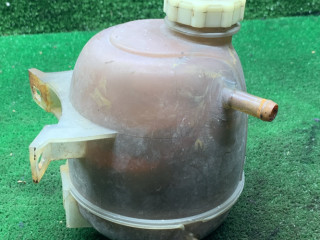 бачок расширительный Renault Scenic 1 поколение 1998, 1.6 л., бензин, МКПП, минивэн