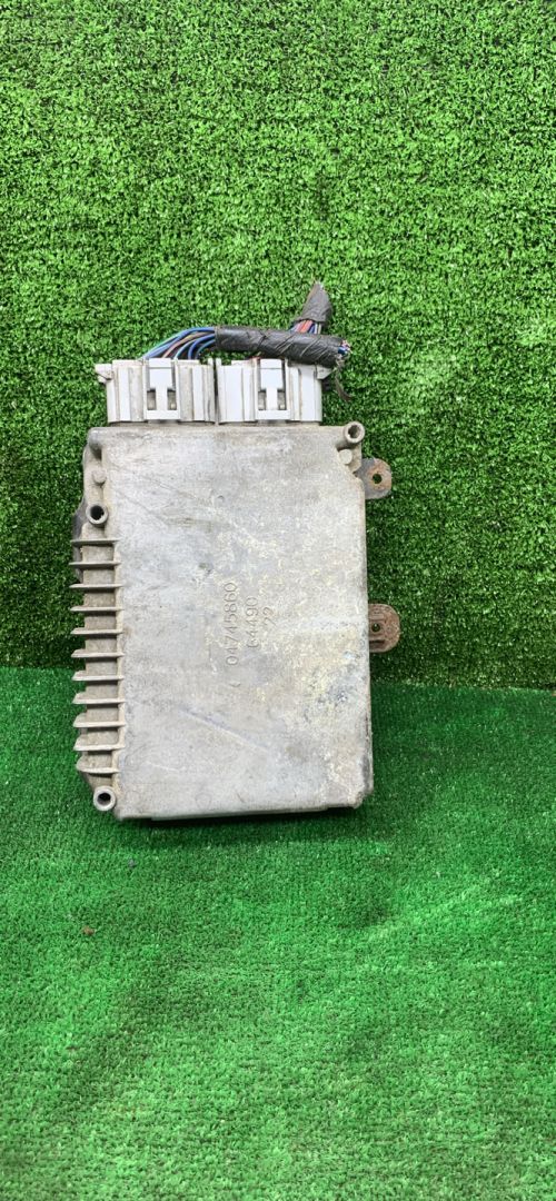 блок управления двигателем Chrysler Voyager 4 поколение 2002, 2.4 л., бензин, МКПП, минивэн, R4748414AK - фото №1