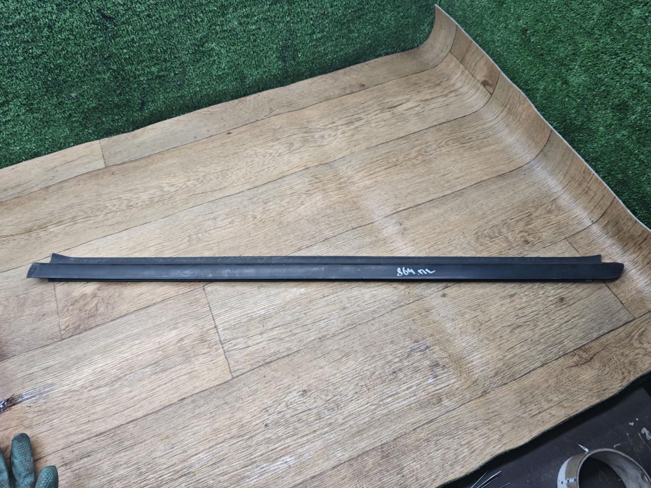 молдинг стекла Opel Sintra 1 поколение 1999, 2.2 л., бензин, МКПП, минивэн - фото №1