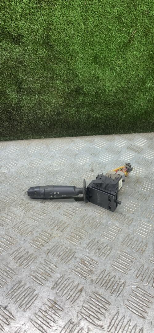 переключатель поворотов Citroen Xsara 1 поколение 1999, 1.8 л., бензин, МКПП, универсал - фото №1