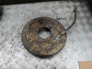 защитный кожух тормозного механизма Toyota Picnic 1 поколение XM10 2000, 2.2 л., дизель, МКПП, минивэн