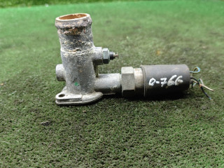 фланец (тройник) системы охлаждения Audi 80 B2 1984, 1.6 л., бензин, МКПП, седан