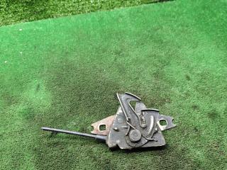 замок капота Volkswagen Passat B4 1995, 2.0 л., бензин, АКПП, седан