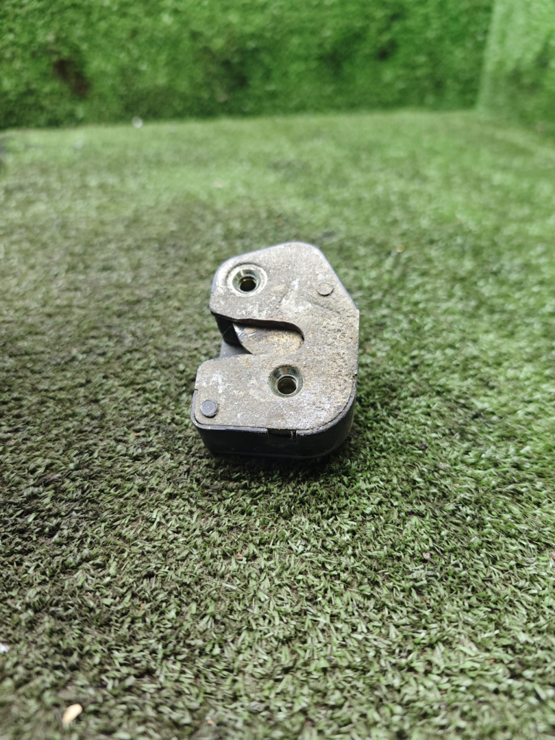 замок двери задней правой Ford Transit 4 поколение 1991, 2.5 л., дизель, МКПП, микроавтобус - фото №1