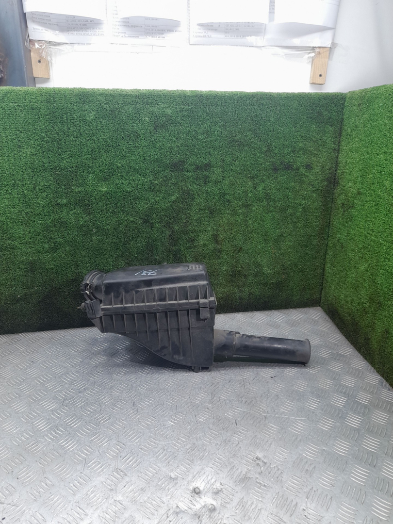 корпус воздушного фильтра Saab 9-3 1 поколение 2002, 2.0 л., бензин, МКПП, хетчбэк 5 дв., 4611885900 - фото №1