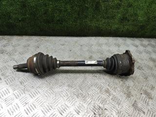 полуось передняя левая (приводной вал, ШРУС) Volkswagen Passat B4 1995, 2.0 л., бензин, АКПП, седан