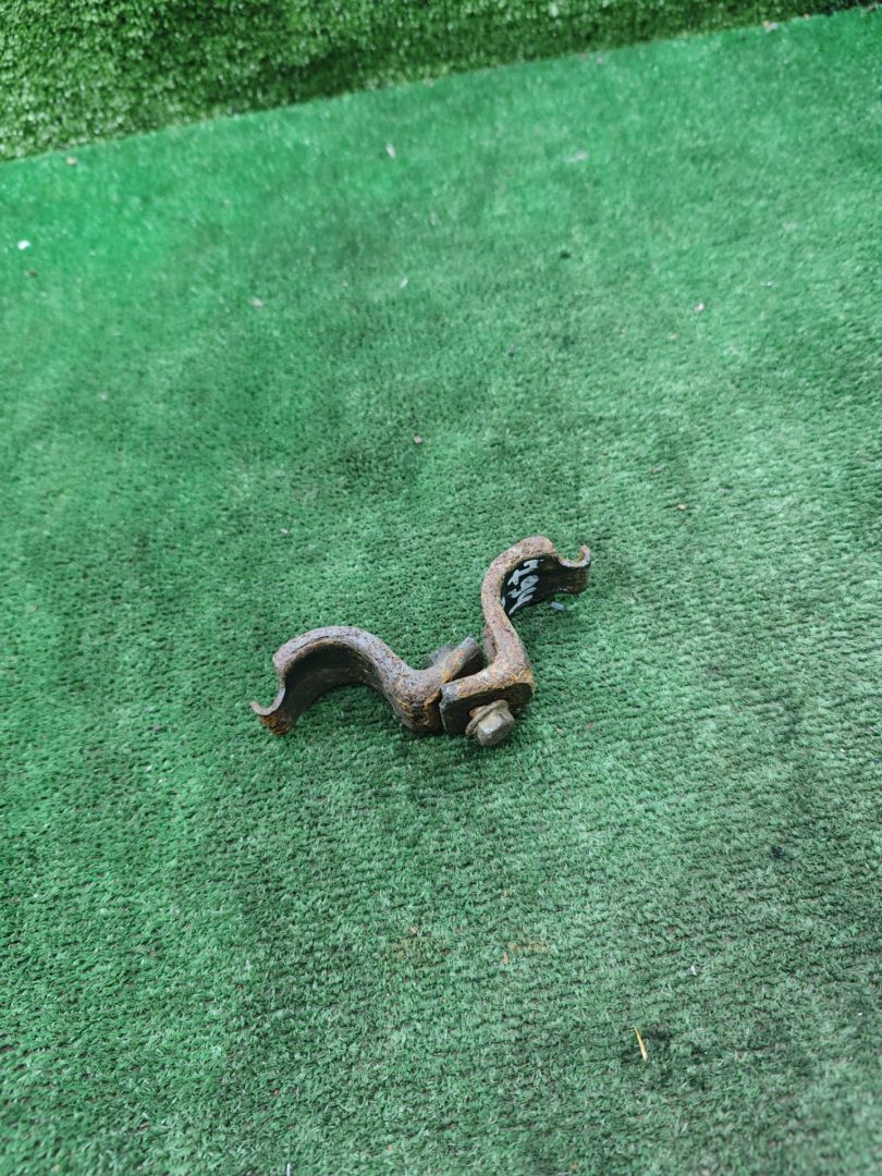 крепление стабилизатора / втулки стабилизатора Renault Scenic 1 поколение 1999, 1.9 л., дизель, МКПП, минивэн - фото №1