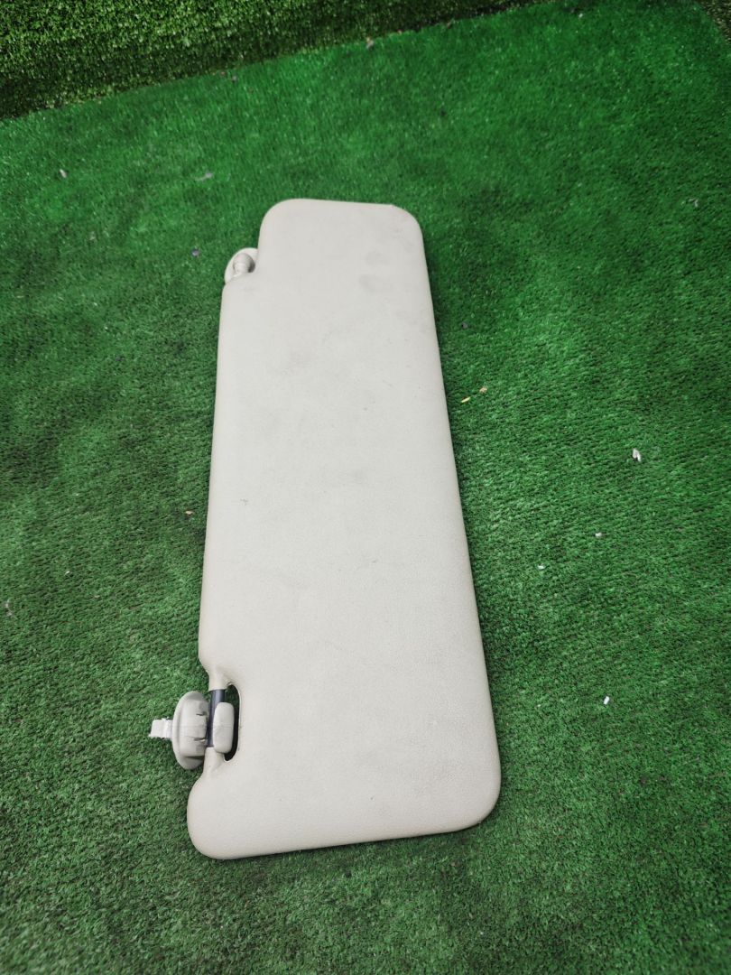 козырек солнцезащитный Lada XRAY 1 поколение 2019, 1.6 л., бензин, МКПП, внедорожник 5 дв. - фото №1