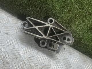 кронштейн двигателя Peugeot 605 1 поколение [рестайлинг] 1995, 2.1 л., P9A (XUD11A), дизель, МКПП, седан