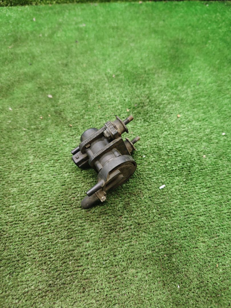 электромагнитный клапан Renault Scenic 1 поколение 1999, 1.9 л., дизель, МКПП, минивэн - фото №1