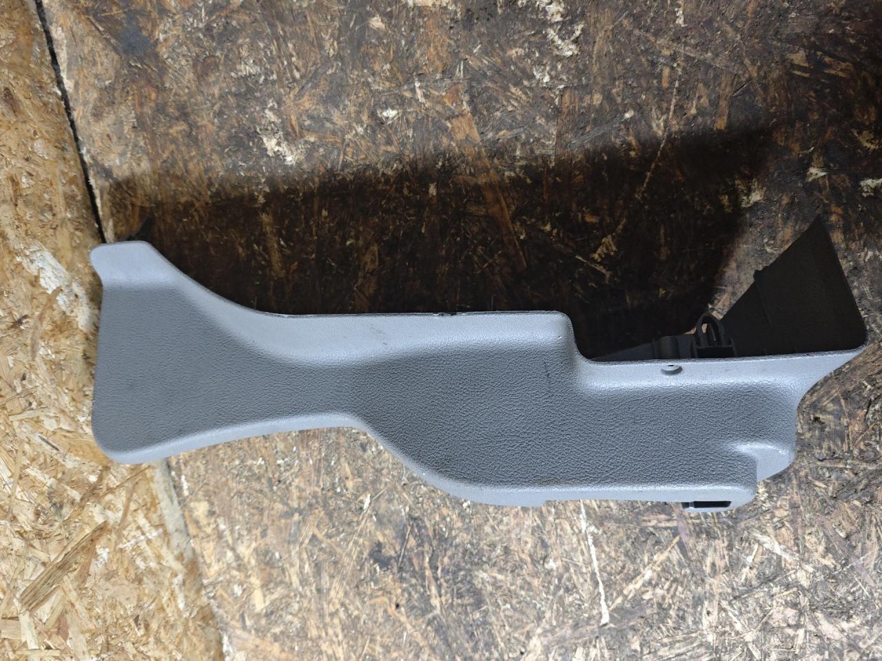 обшивка багажника Renault Laguna 2 поколение 2002, 1.8 л., бензин, МКПП, хетчбэк 5 дв. - фото №1