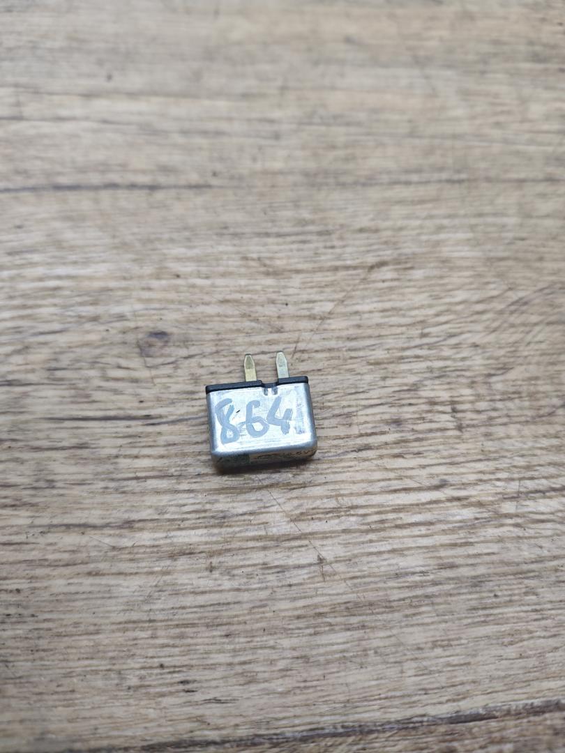 предохранитель высоковольтный Opel Sintra 1 поколение 1999, 2.2 л., бензин, МКПП, минивэн, 2077863 - фото №1