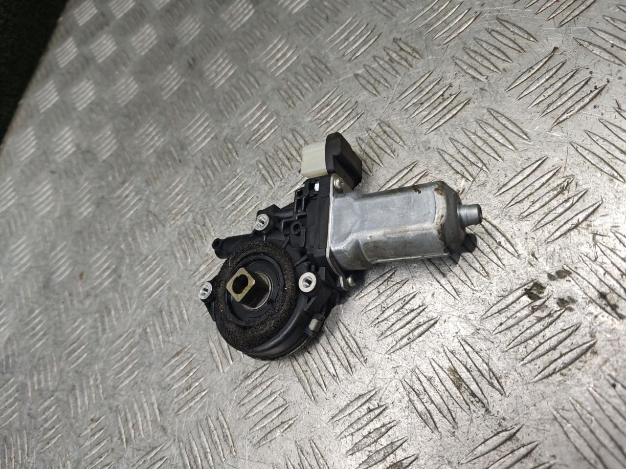 моторчик стеклоподъемника передний правый Nissan Altima L32 2007, 2.5 л., бензин, АКПП, седан, 80731EH100, 8620400150 - фото №1