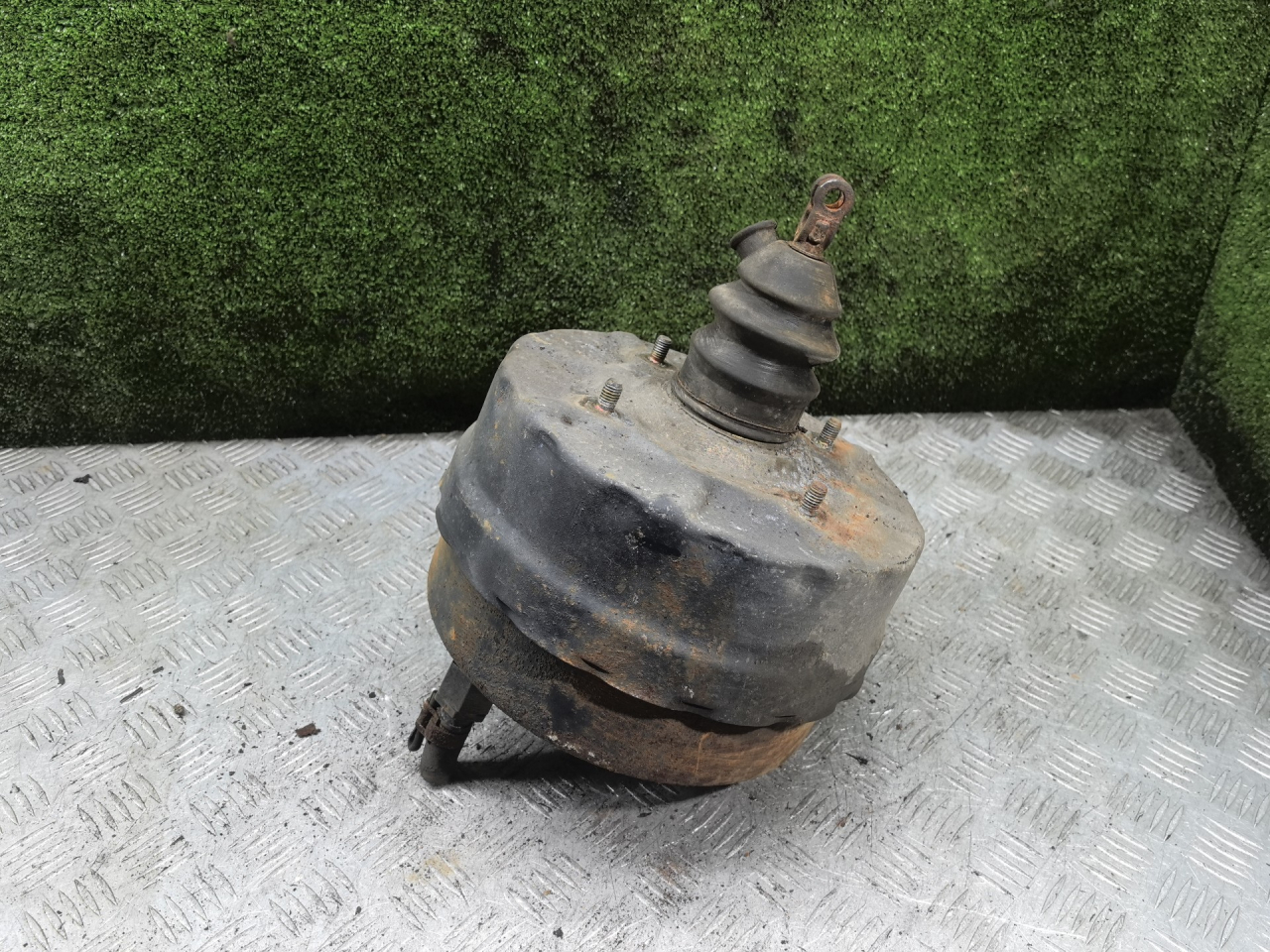 вакуумный усилитель тормозов УАЗ 452 2 поколение 1985, 2.4 л., бензин, МКПП, микроавтобус - фото №1