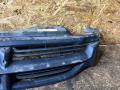 решетка радиатора Chrysler Voyager 3 поколение (1995 - 2001), 2.4 л., бензин, МКПП, минивэн, 04576955 - фото №3