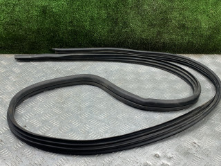 уплотнитель двери Renault Logan 1 поколение 2008, 1.6 л., бензин, МКПП, универсал