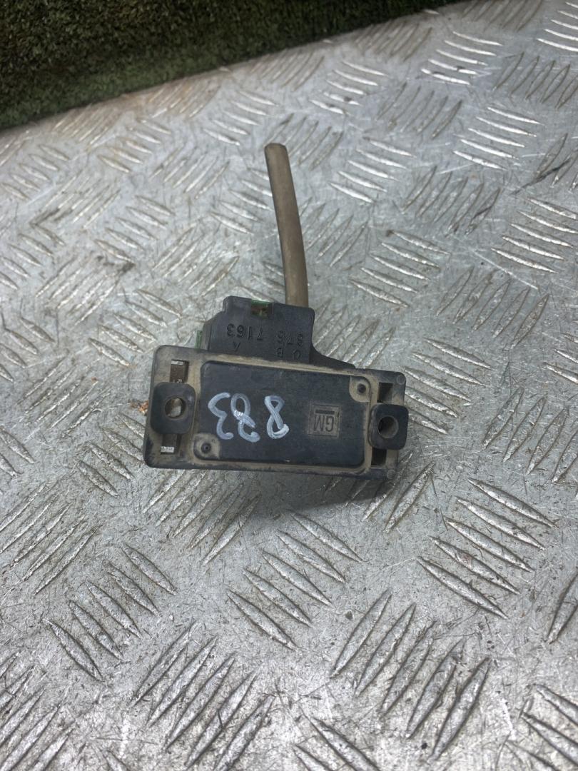 датчик абсолютного давления Renault Laguna 1 поколение 1997, 1.8 л., бензин, МКПП, хетчбэк 5 дв. - фото №1