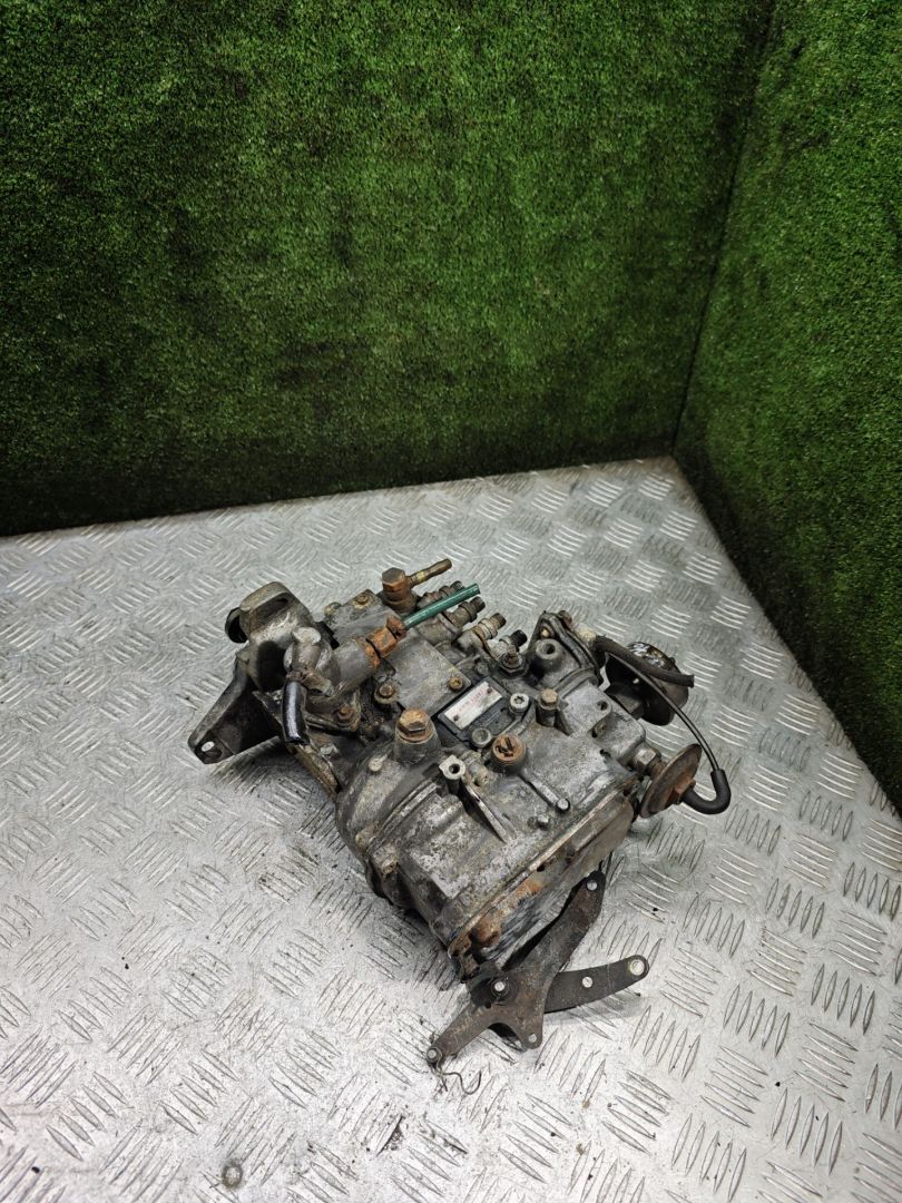 ТНВД Mercedes-Benz T1 207-210D W601 1990, 2.3 л., дизель, МКПП, микроавтобус, 4721211347 - фото №1