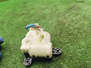 моторчик заслонки печки Chrysler Voyager 3 поколение 2000, 2.5 л., дизель, МКПП, минивэн