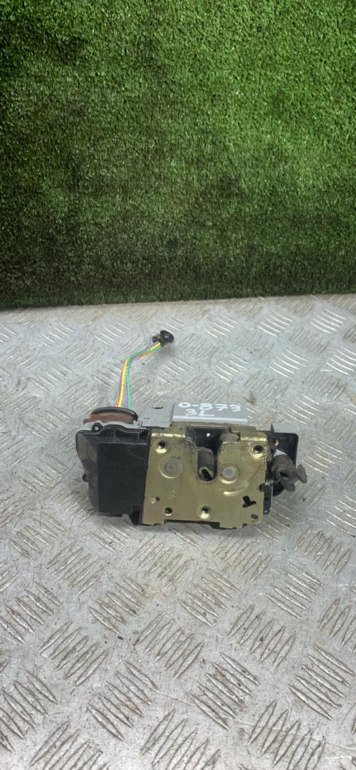 замок двери задней левой Citroen Xsara 1 поколение 1999, 1.8 л., бензин, МКПП, универсал - фото №1